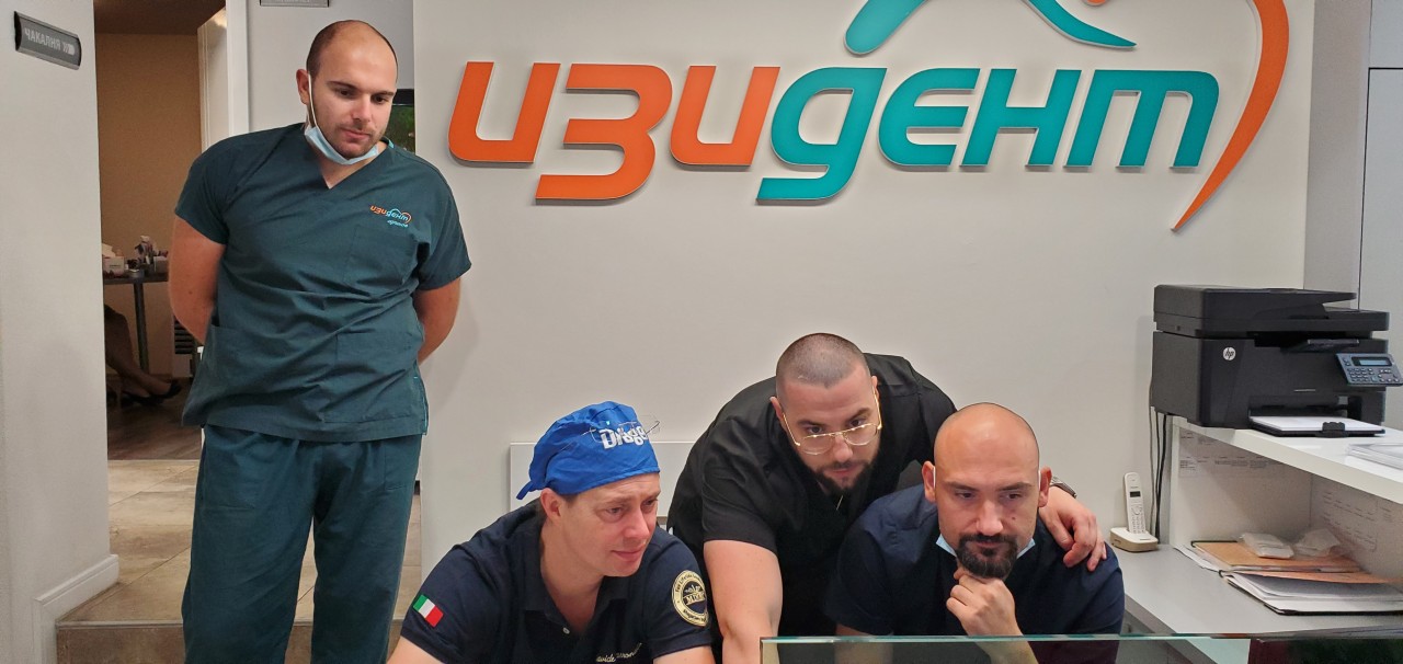 Импланти в Изи Дент